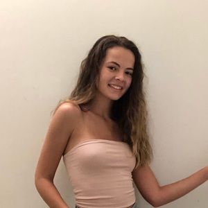 Meet your Posher, Abby